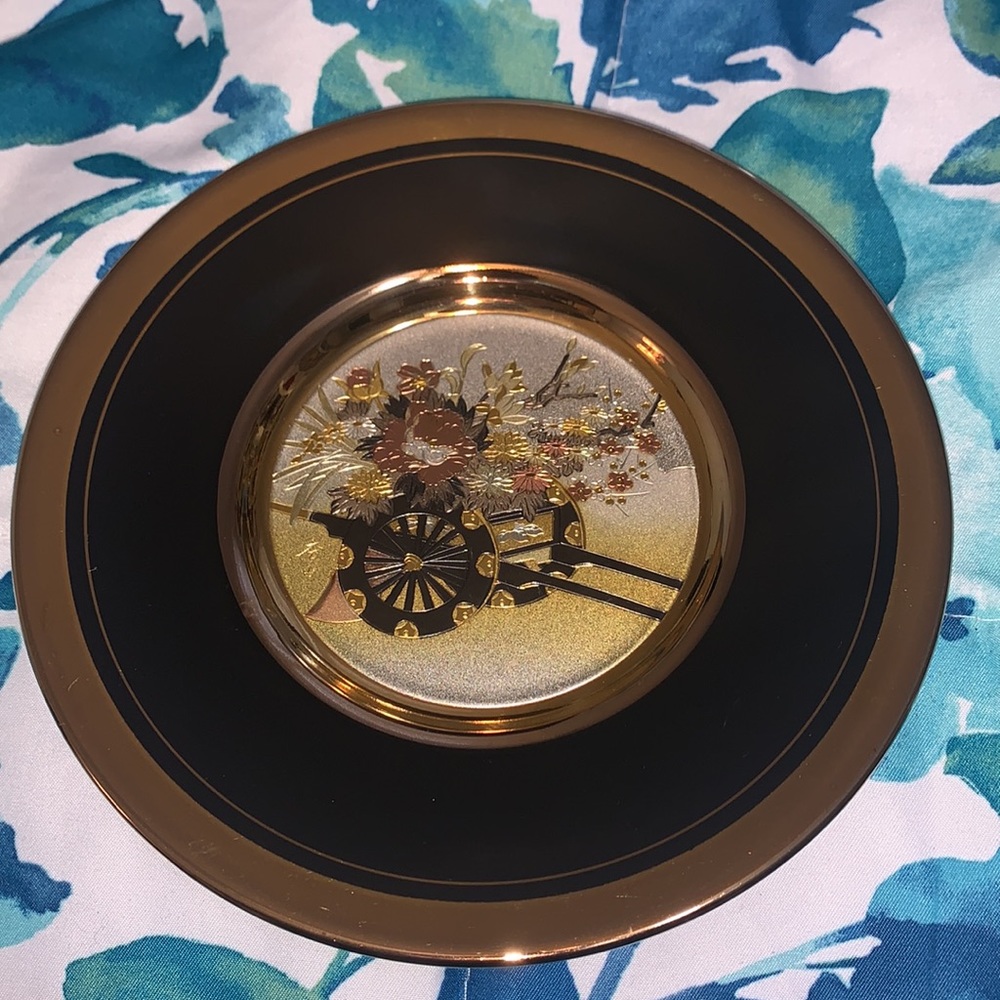 Japanese 24 karat gold edge trimmed plate